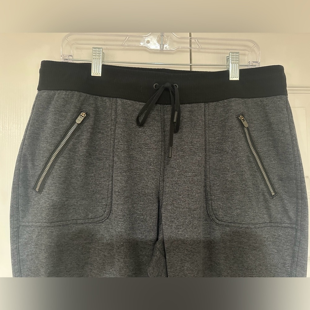 Athleta black/charcoal heathered Drawstring Jogger Pants w/Zip Pockets - Size L